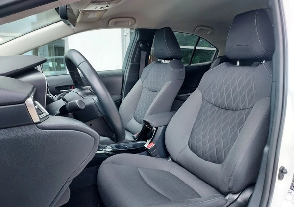 Toyota Corolla cena 93900 przebieg: 106500, rok produkcji 2021 z Piaski małe 277